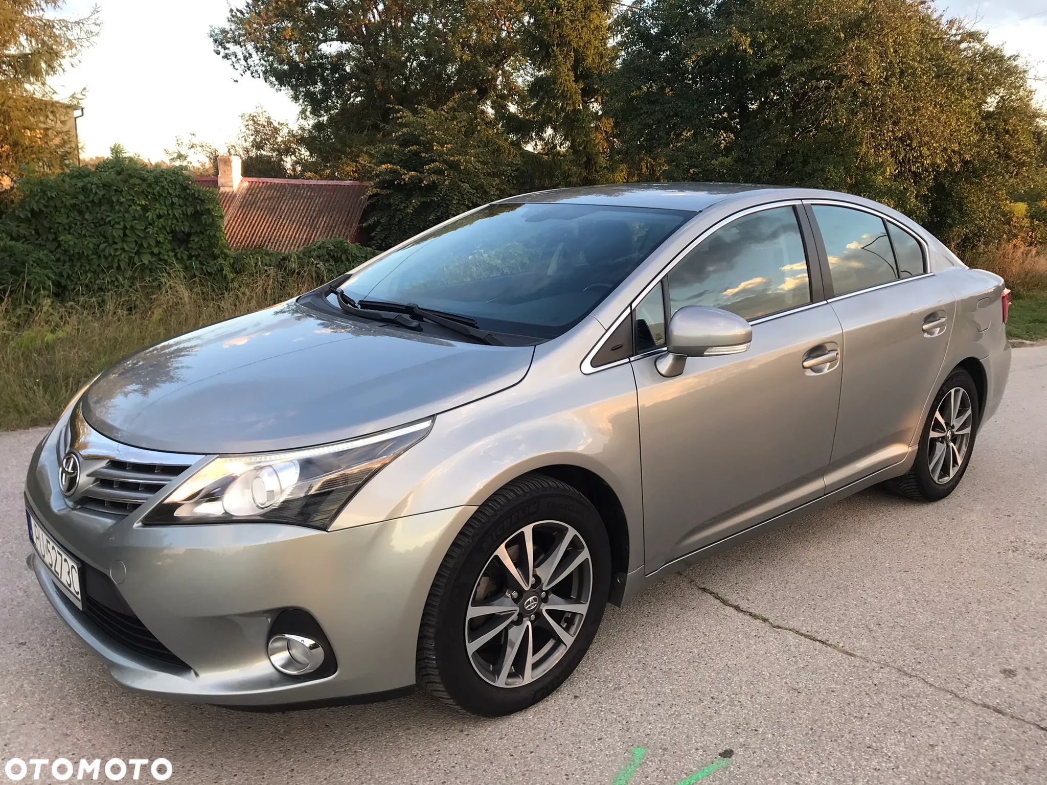 Toyota Avensis 1.8 Premium - 1