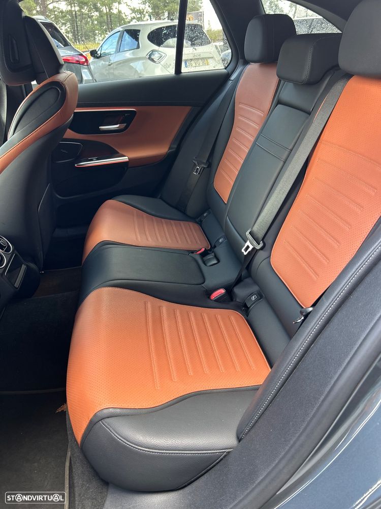 Mercedes-Benz C 300 e AMG Line - 18