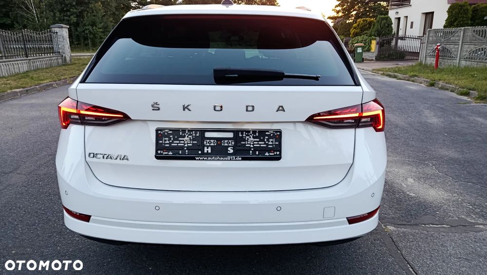 Skoda Octavia 2.0 TDI DSG Tour - 25