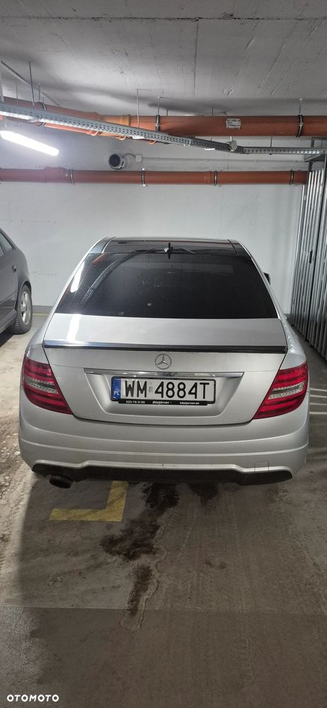 Mercedes-Benz Klasa C 180 CGI BlueEff Avantgarde - 9