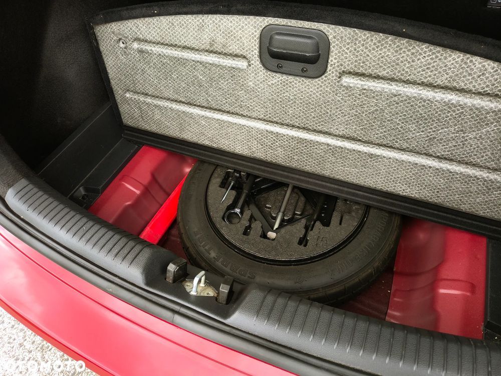 Hyundai i30 1.5 DPI Classic + - 19