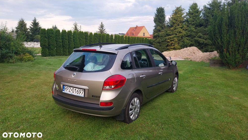 Renault Clio - 6