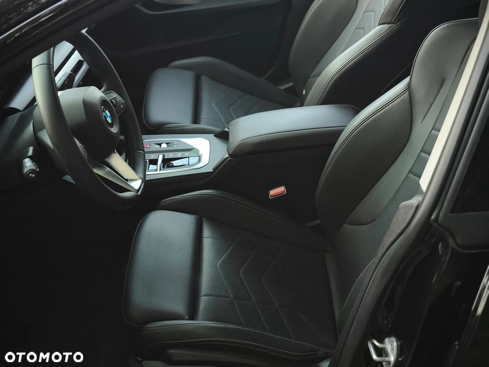 BMW Seria 2 220i mHEV - 25