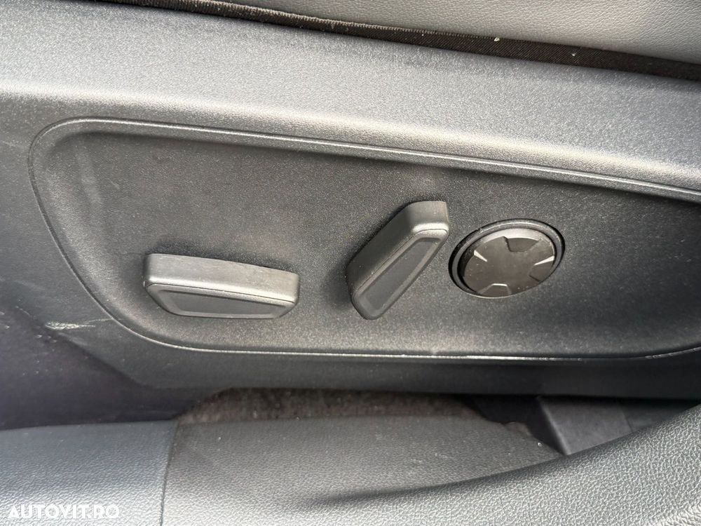 Ford Kuga 2.5 Duratec AWD FHEV ST-Line X - 19