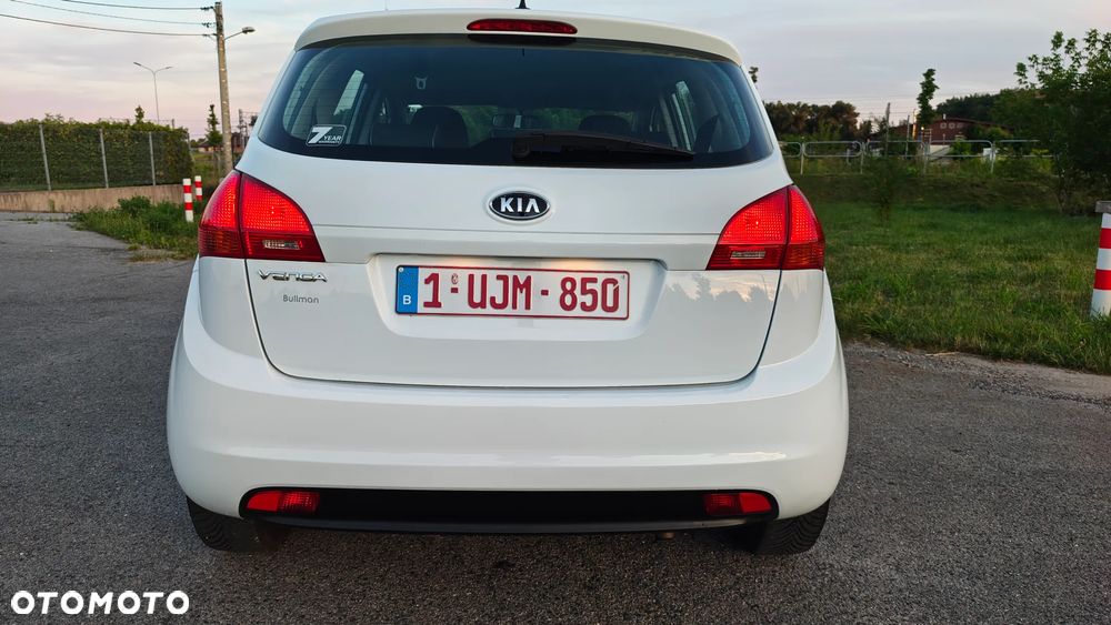 Kia Venga 1.4 L - 21
