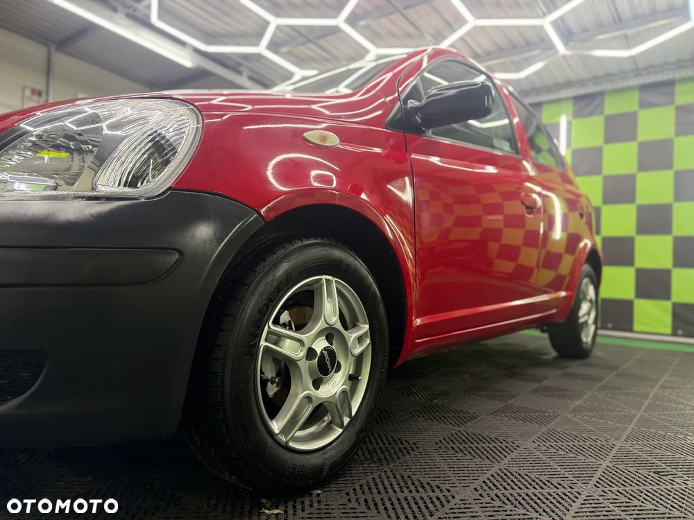 Toyota Yaris 1.0 Terra - 13