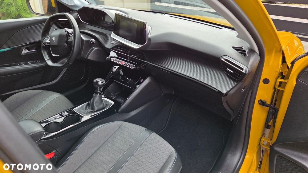 Peugeot 208 PureTech 100 Allure - 18