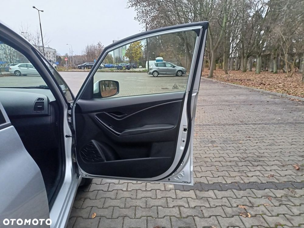 Hyundai ix20 1.4 Classic + - 17