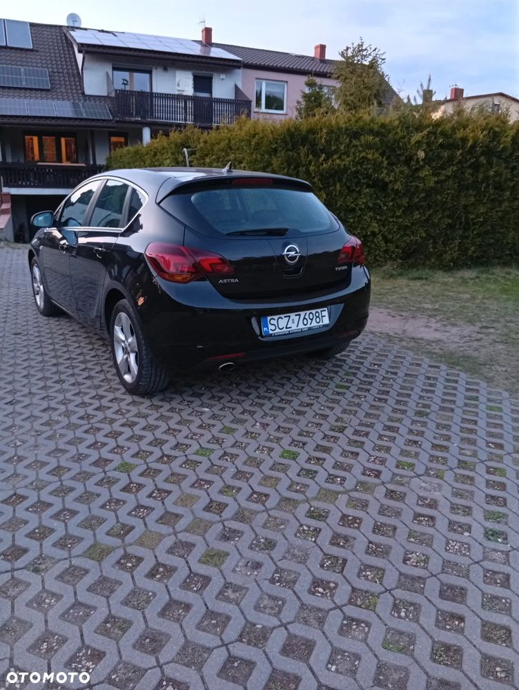 Opel Astra 1.4 Turbo Edition - 10