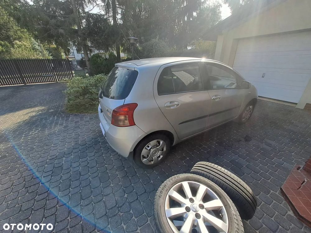 Toyota Yaris - 5