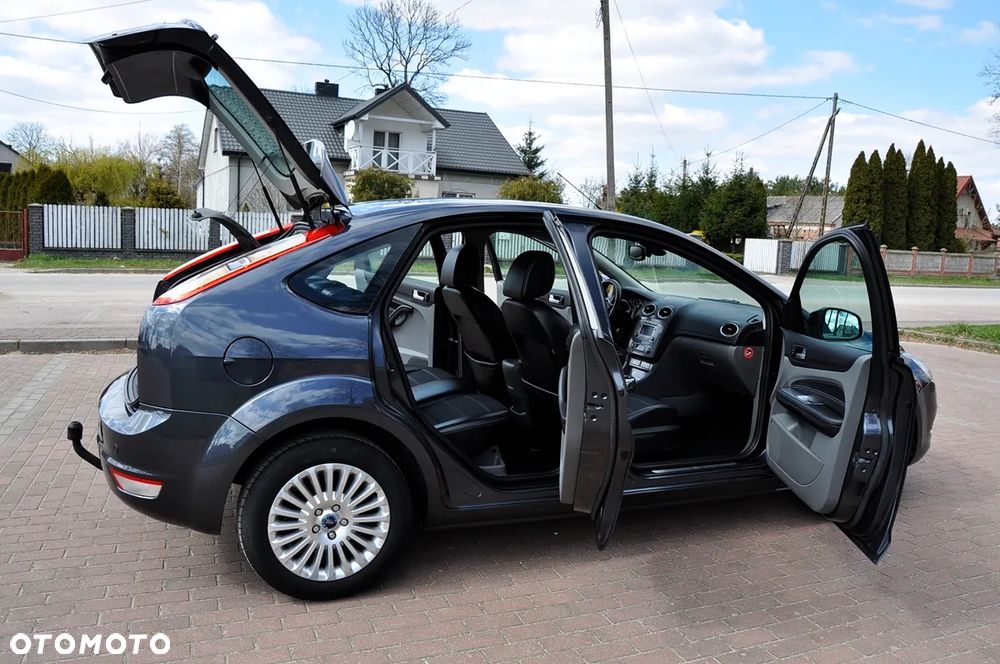 Ford Focus 1.8 Titanium - 9