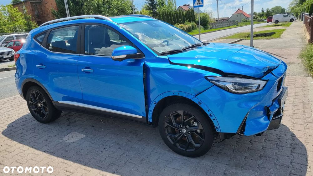 MG ZS - 12