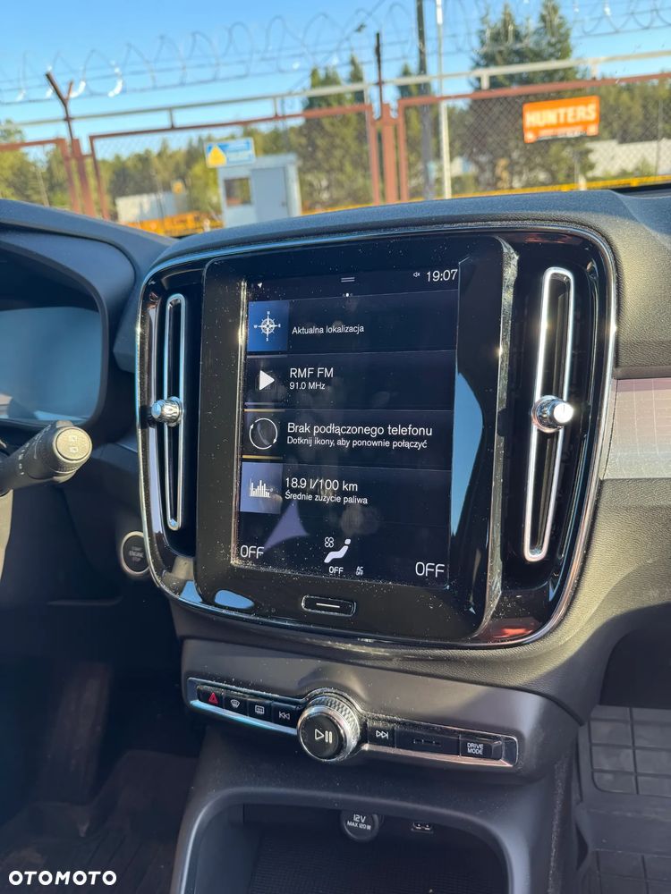 Volvo XC 40 T3 Momentum Pro - 16
