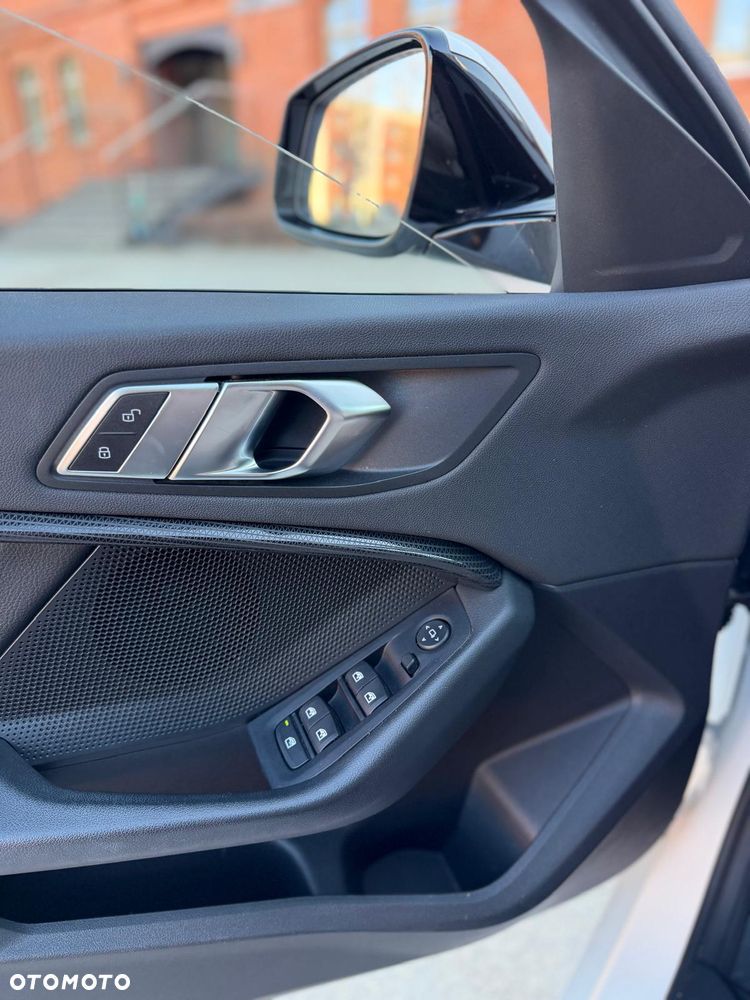 BMW Seria 1 118i Sport Line - 26