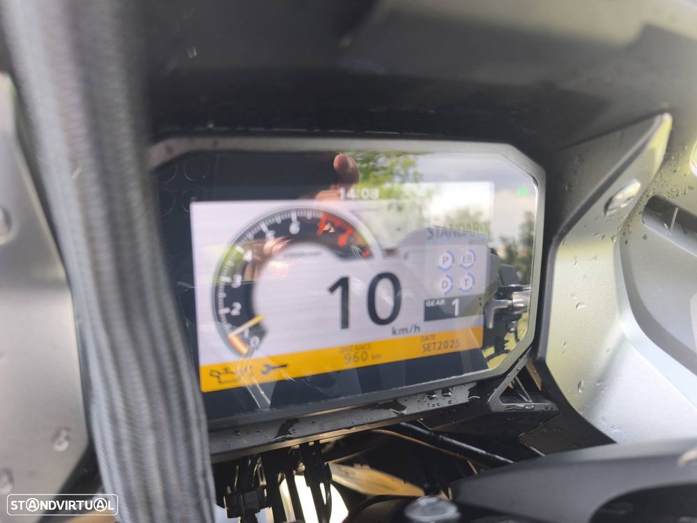 Honda Forza 750 - 11