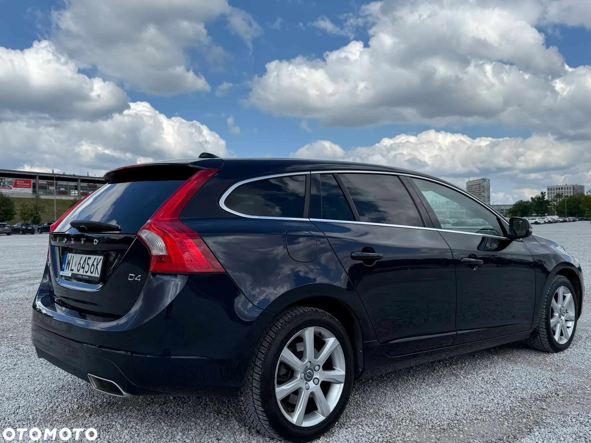 Volvo V60 D4 Drive-E Momentum - 5