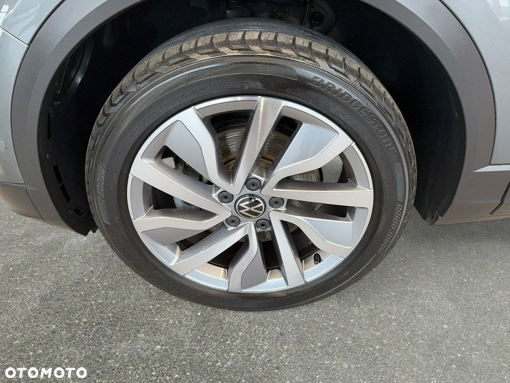 Volkswagen T-Roc - 11