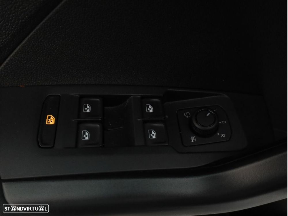 VW T-Cross 1.0 TSI Life DSG - 19