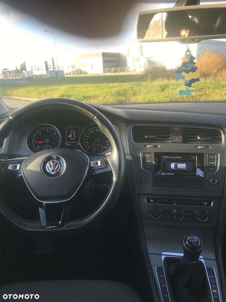 Volkswagen Golf 1.6 TDI DPF Comfortline - 6