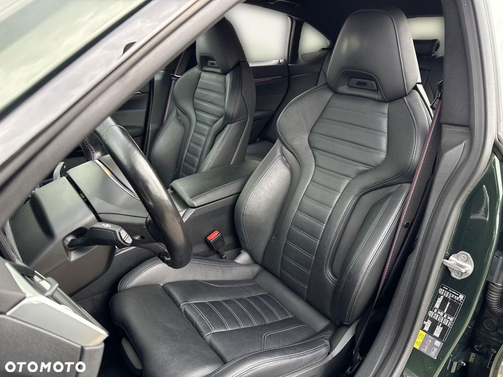 BMW i4 - 12