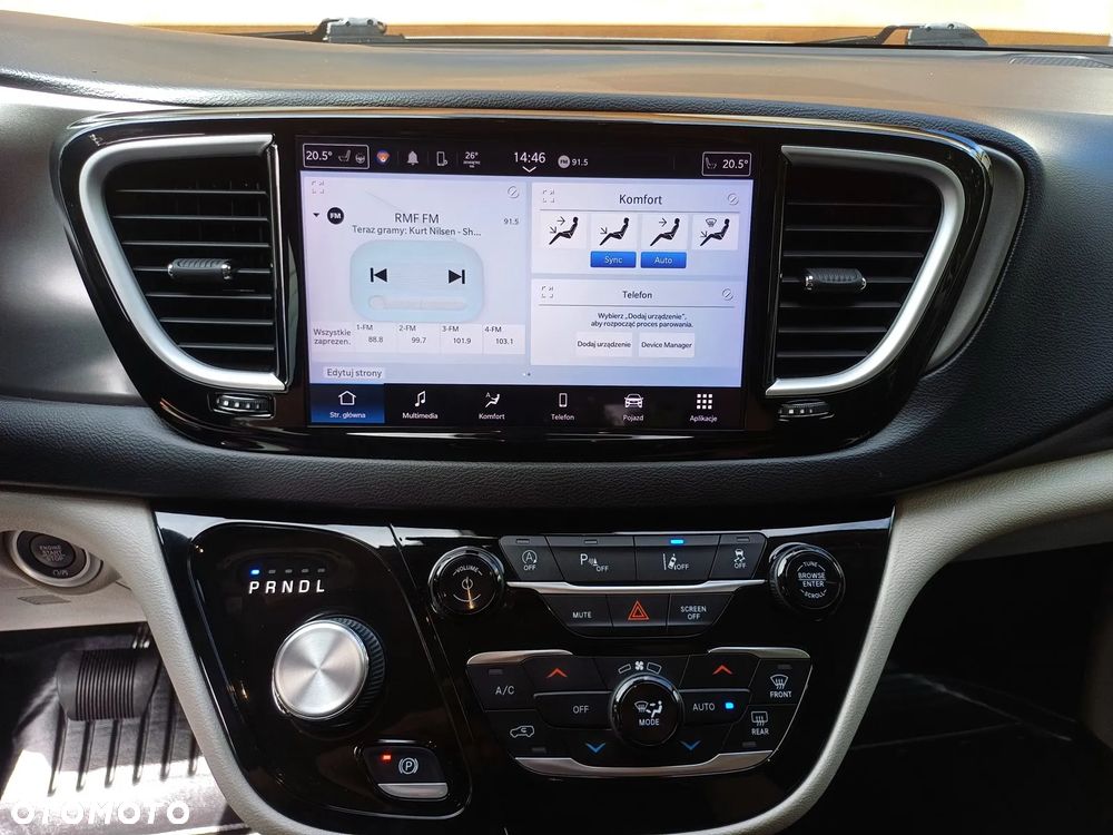 Chrysler Pacifica - 15