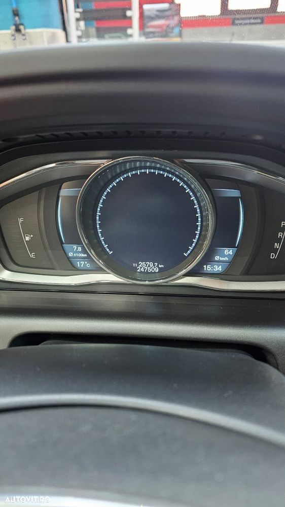 Volvo XC 60 D5 AWD Summum - 9