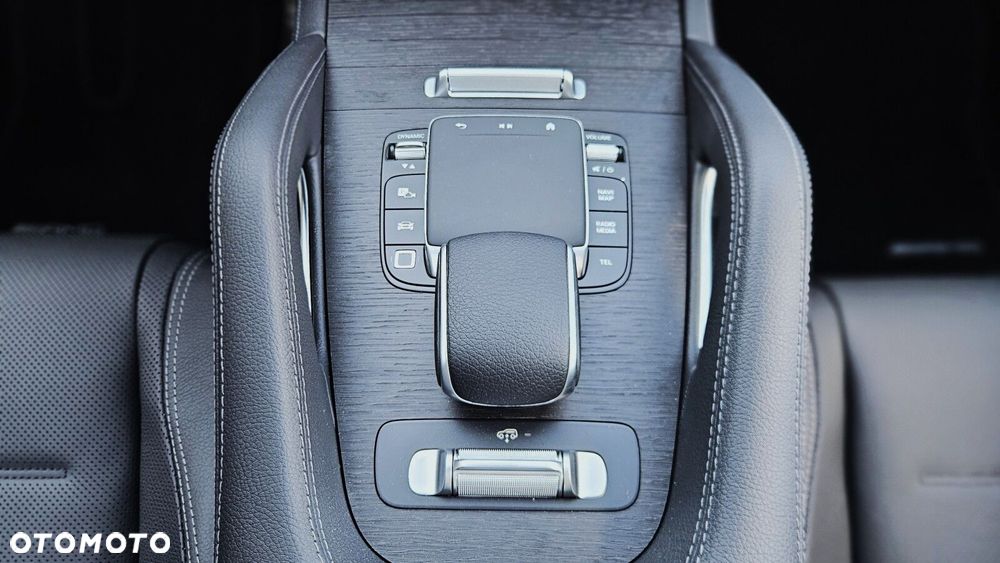 Mercedes-Benz GLE - 24