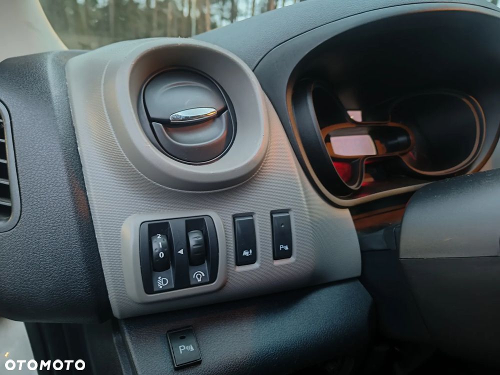 Renault Trafic - 10