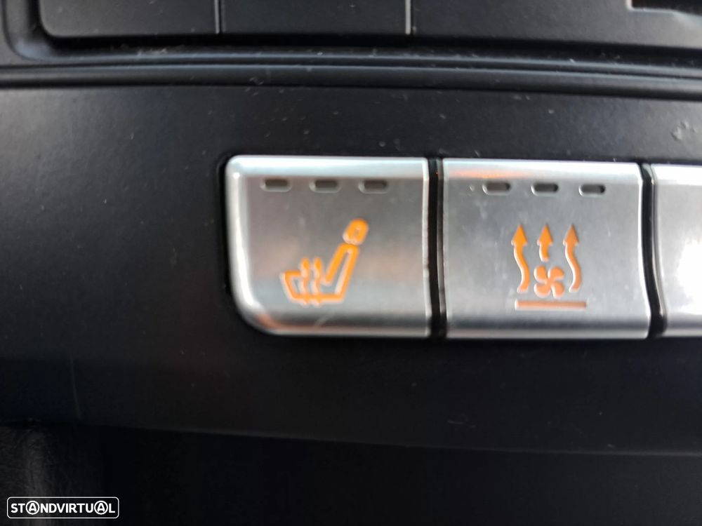 Mercedes-Benz E 220 BlueTEC 4Matic 7G-TRONIC Edition - 25