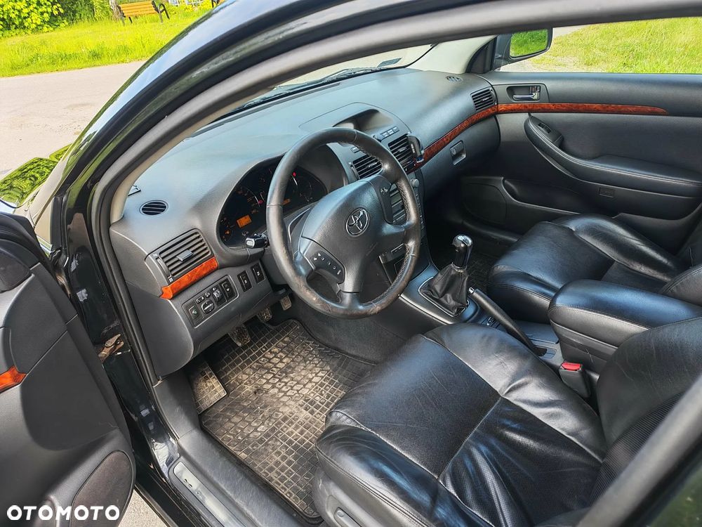 Toyota Avensis 2.0 D-4D Prestige - 14