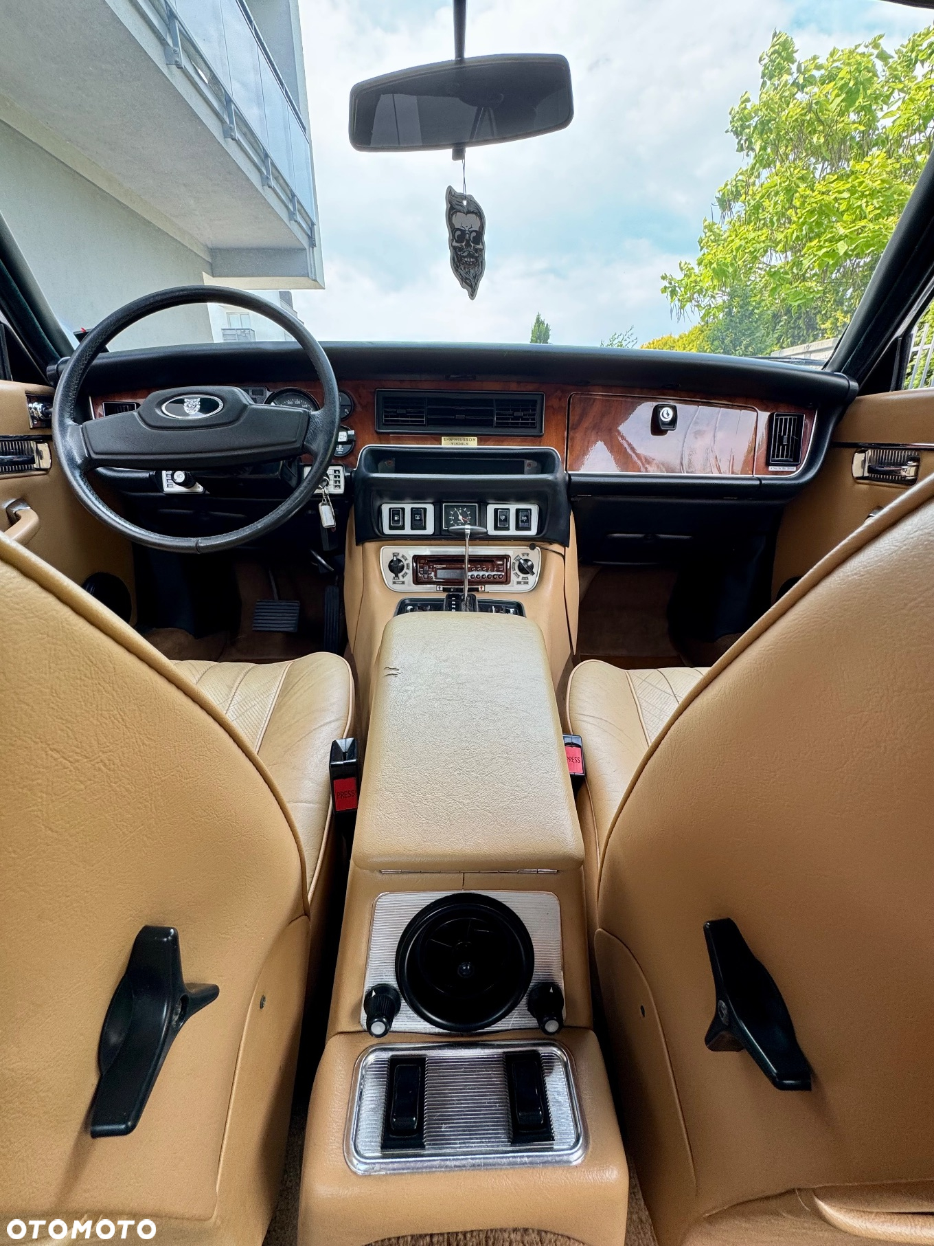 Jaguar XJ - 23