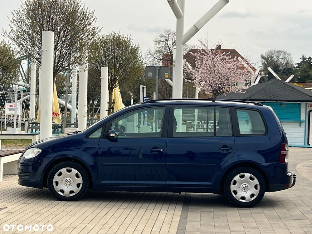 Volkswagen Touran 1.9 TDI DPF BlueMot Highline - 12