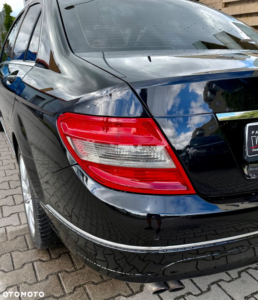 Mercedes-Benz Klasa C 180 BlueEFFICIENCY 7G-TRONIC Avantgarde - 15