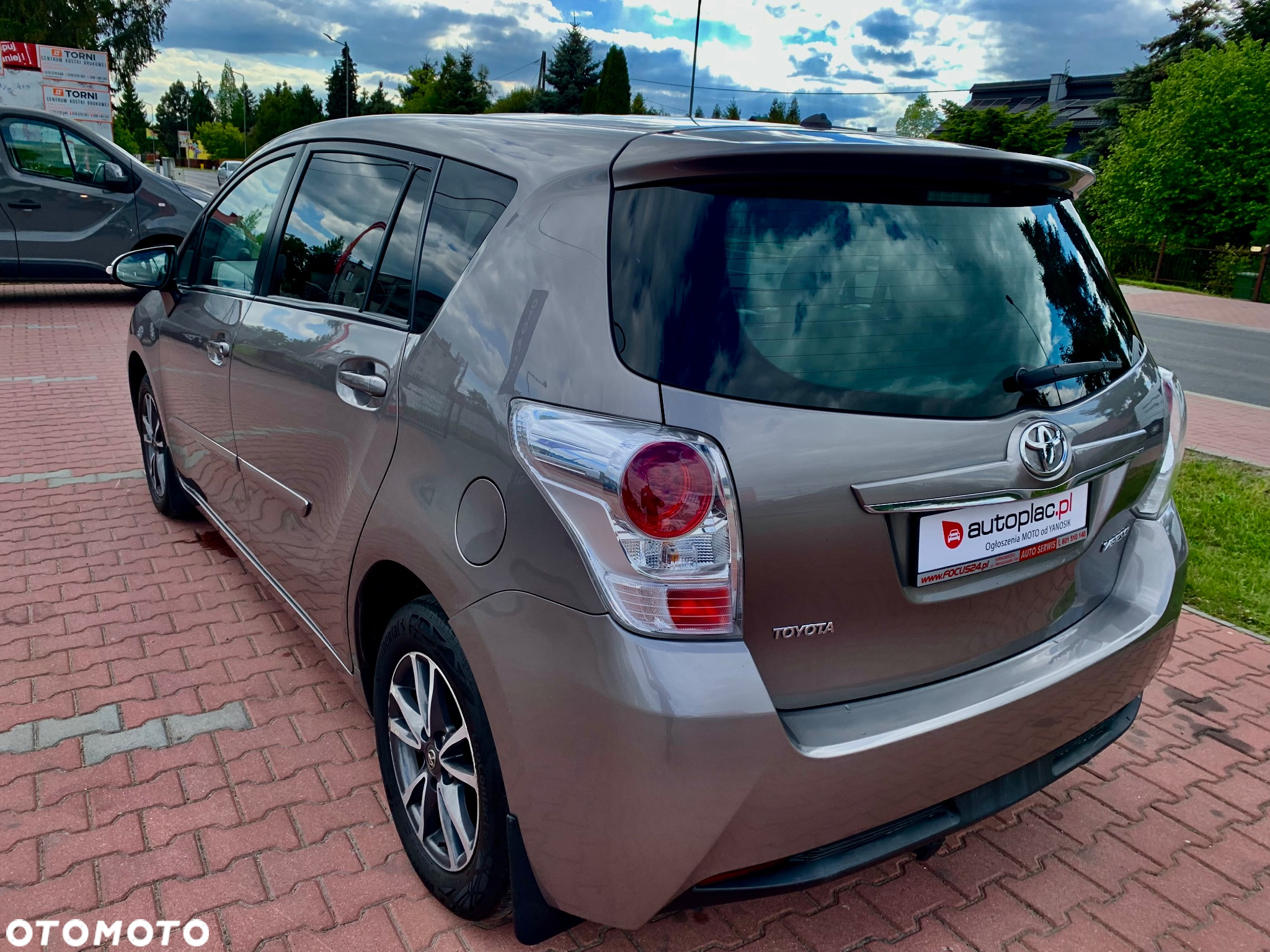 Toyota Verso 1.6 D-4D Prestige - 16