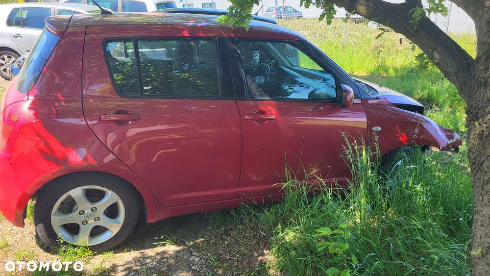 Suzuki Swift - 2
