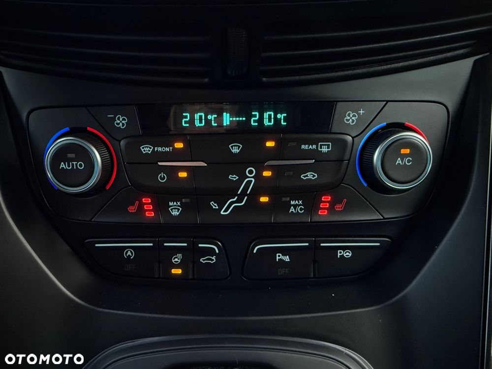 Ford C-MAX 2.0 TDCi Start-Stop-System Titanium - 24