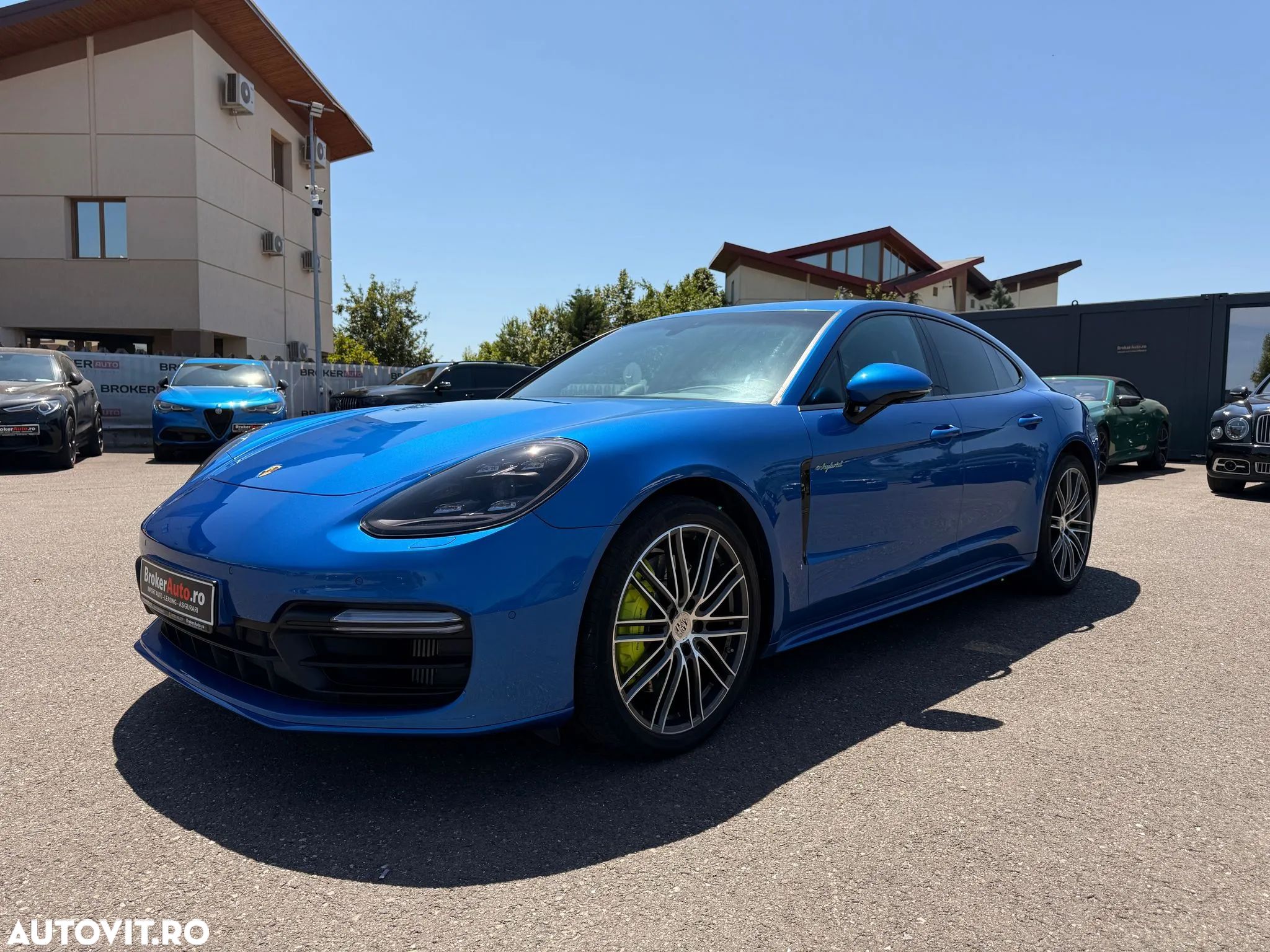 Porsche Panamera - 1