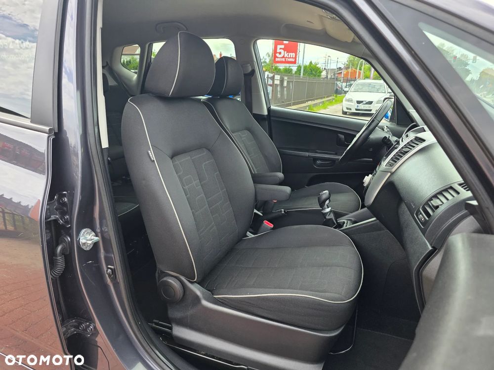 Kia Venga 1.6 CVVT Dream Team Edition - 12