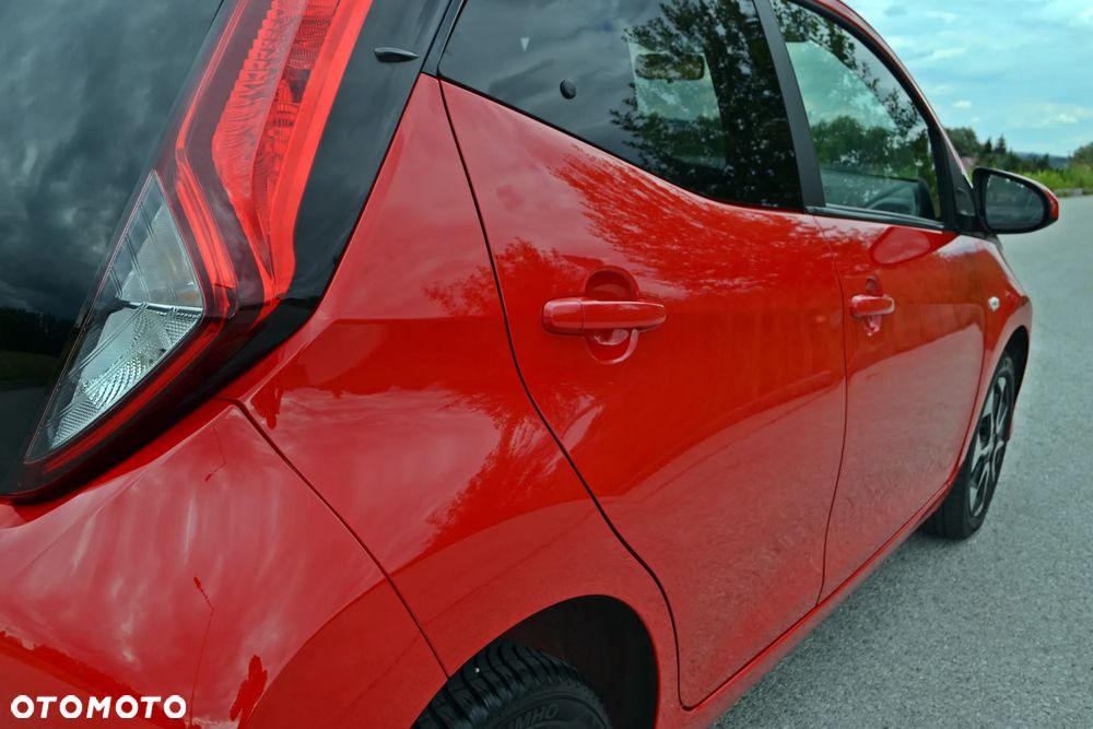 Toyota Aygo x.shift x-play connect - 16