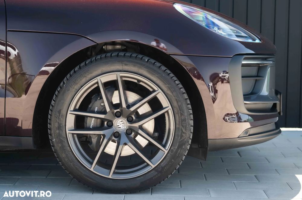 Porsche Macan T - 25