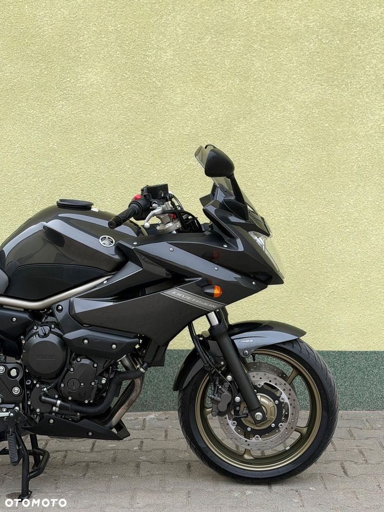 Yamaha XJ - 6