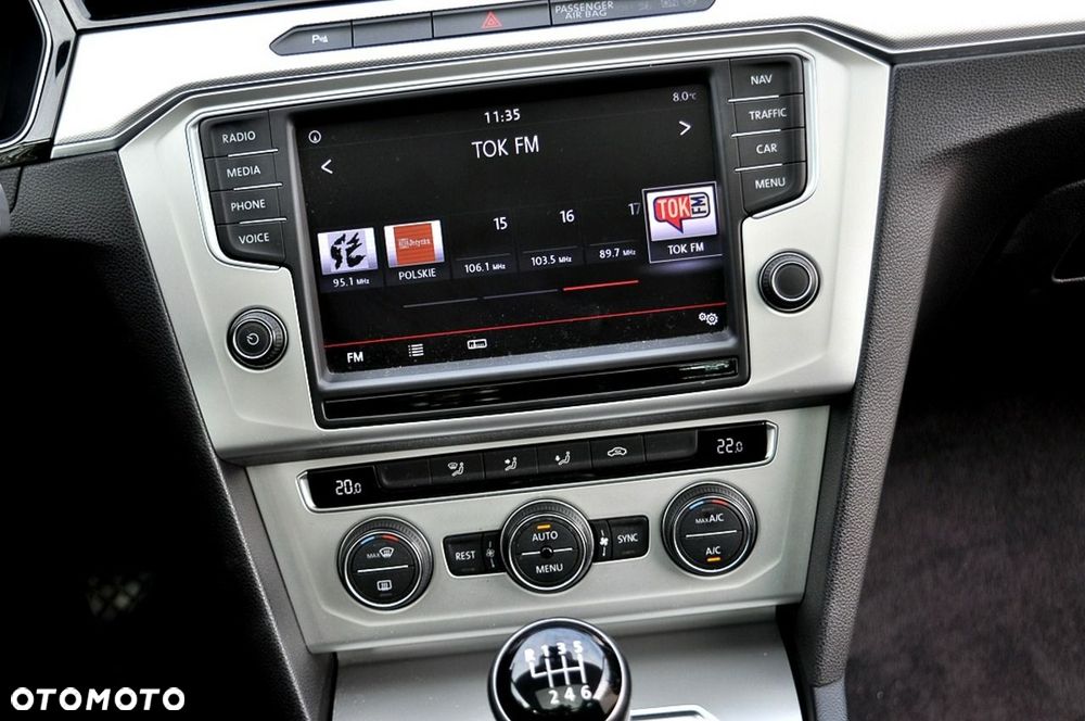 Volkswagen Passat - 17