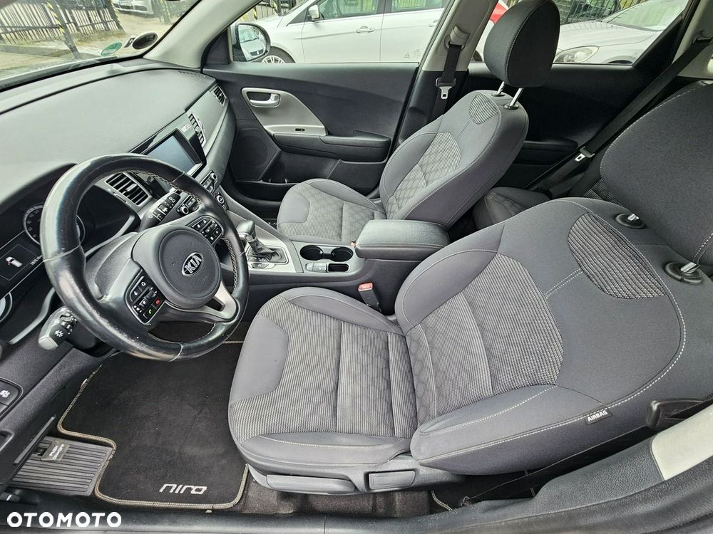 Kia Niro - 41
