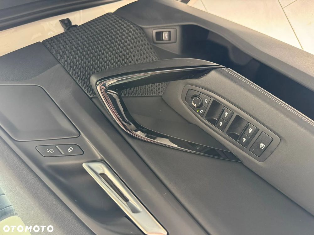 BMW X1 sDrive18i Business Edition - 17