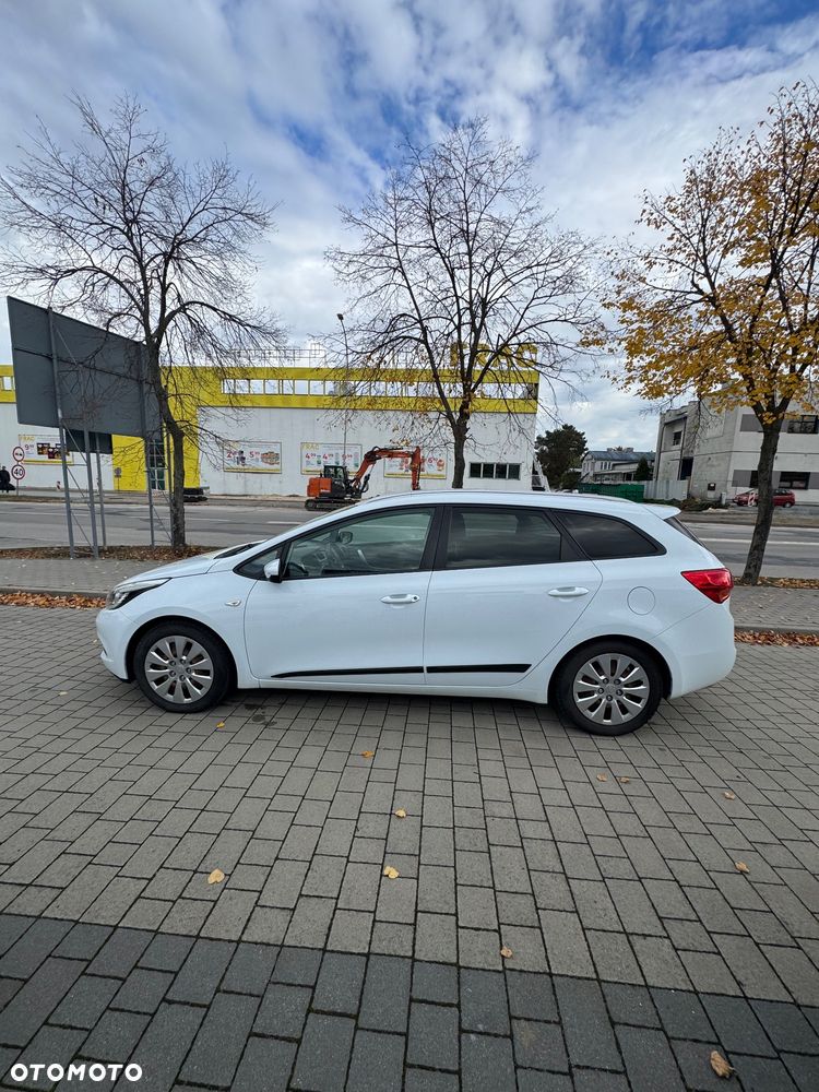 Kia Ceed - 4