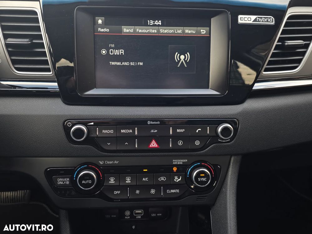 Kia Niro 1.6 GDI 2WD Aut. Vision - 24