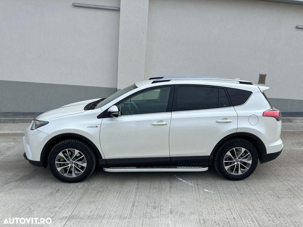 Toyota RAV4 - 6