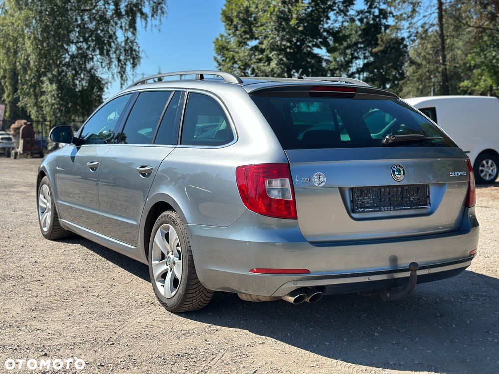 Skoda Superb 2.0 TDI Green tec Elegance - 11