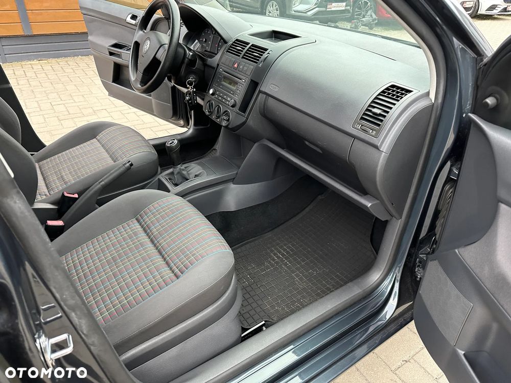 Volkswagen Polo - 17