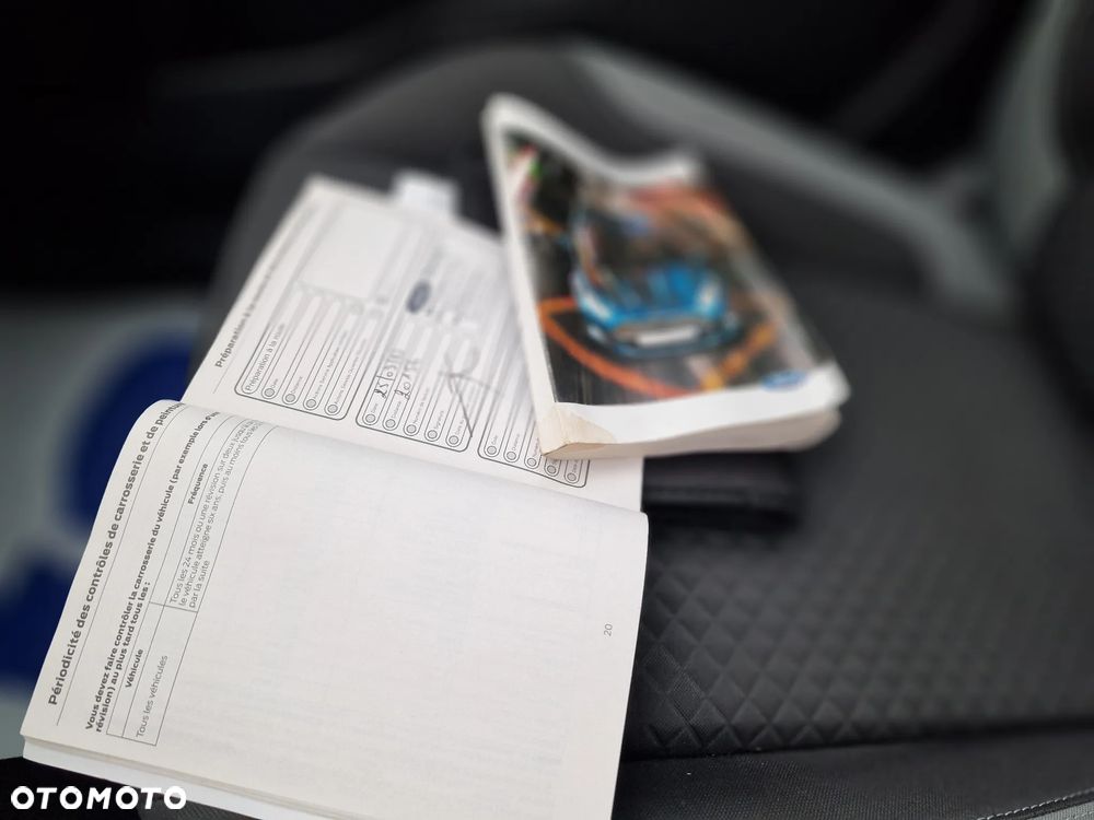 Ford Fiesta 1.0 EcoBoost S&S TITANIUM - 33